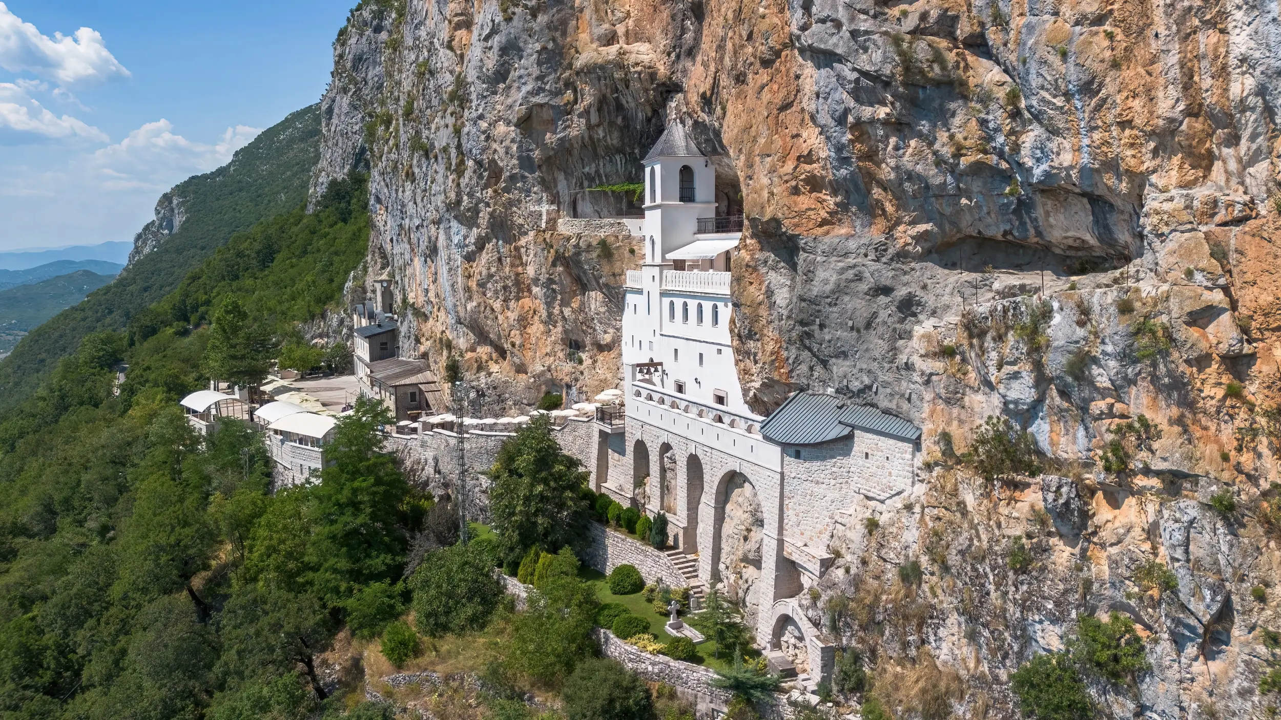    Manastir Ostrog
